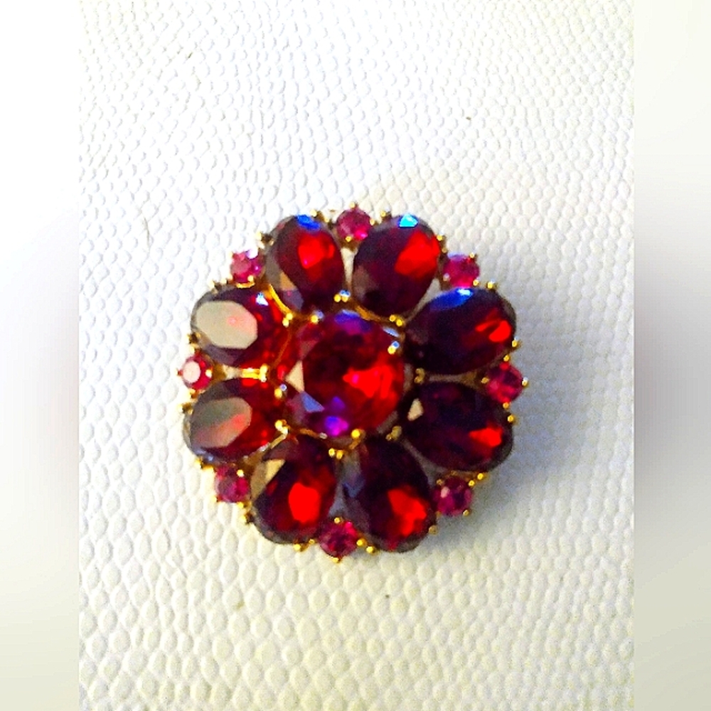 Kate Spade Bright Ideas brooch.